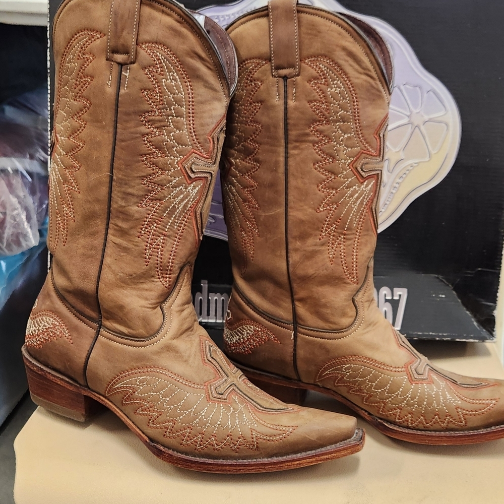Pecos Bill ♥️ Hand-crafted Leather Western boots Sz 9 w/cross
